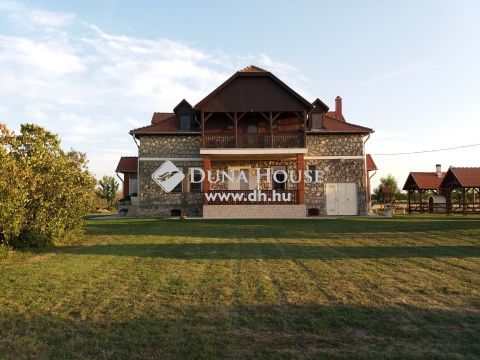 Eladó Ház, Jász-Nagykun-Szolnok megye, Tiszaszőlős - Tisza régió