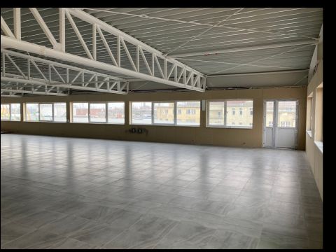 Kiadó Irodaépület 9027 Győr 