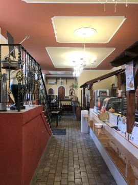 Eladó Üzlethelyiség 1133 Budapest 13. kerület Újlipótvárosban, működő étterem és kozmetika-fodrászat, külön utcáról történő bejárattal, több, mint 300 nm-en!