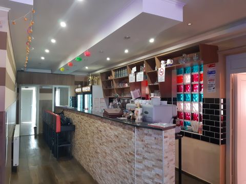 Eladó Üzlethelyiség 8866 Becsehely , Üzemelő éttermet, pizzériát és magánszállást keres a Zala megyei Becsehelyen a 7-es főút mellett, akkor ne habozzon.