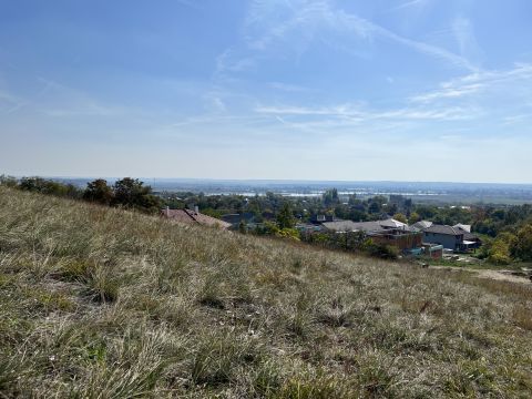 Eladó Telek 8103 Várpalota , Inota, panorámás