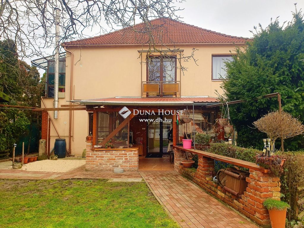 For sale House, Baranya county, Pécs Pécsett Régikertváros