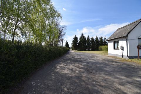Kiadó Ipari 4375 Piricse 