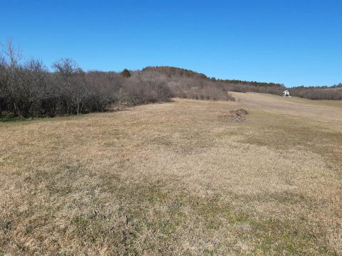 Eladó Telek 8041 Csór Panorámás terület