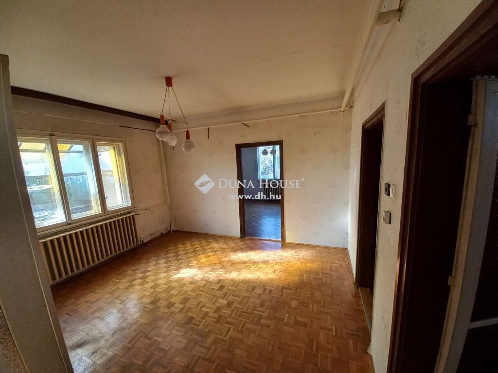 4481 Nyíregyháza , Sóstóhegy kedvelt utcája — 1/21