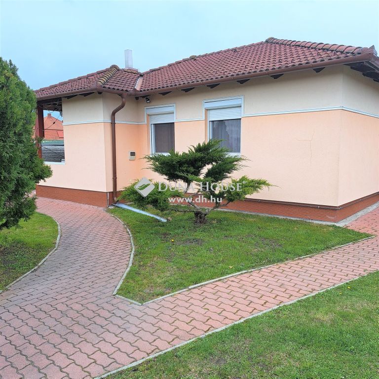 For sale House, GyőrMosonSopron county, Újrónafő Alkotmány utca