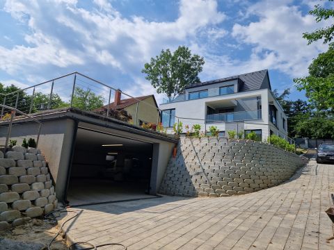 Eladó Iroda 1037 Budapest 3. kerület , TESTVÉRHEGYEN PANORÁMÁS ÚJÉPÍTÉSŰ INGATLANOK