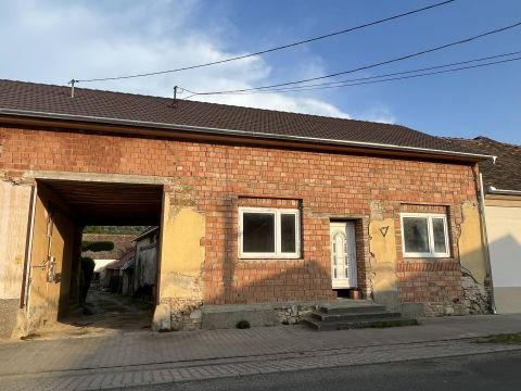 Eladó Üzlethelyiség 7695 Mecseknádasd 