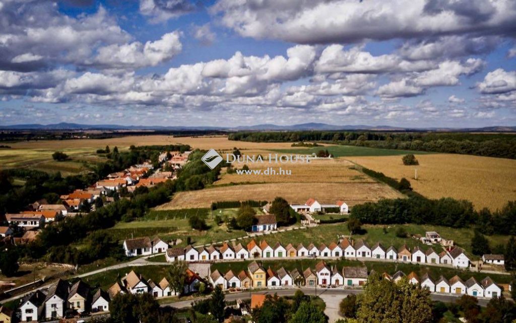 7773 Villány , Villány belváros — 1/4