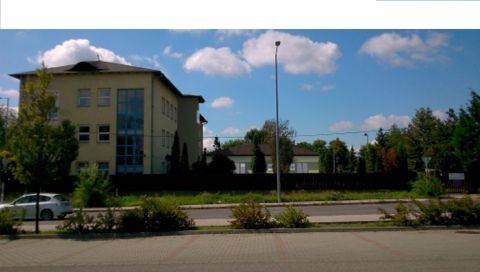 Eladó Irodaépület 1103 Budapest 10. kerület , KÖZPONTI részen,CÉGKÖZPONTNAK,TELEPHELYNEK, EGÉSZSÉGÜGYI INTÉZMÉNYNEK, MUNKÁSSZÁLLÓNAK