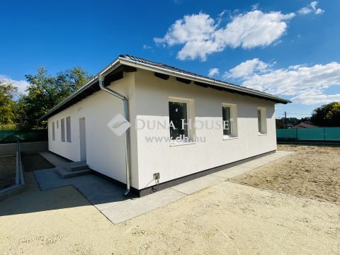 Eladó Ház, Pest megye, Szigetszentmiklós - Önálló újépítésű családi ház, 5 szoba + nappalis, Ráckevei - Duna parttól 200 m - re!