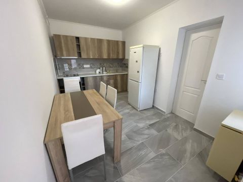 Eladó Ház 6070 Izsák , Orvosi rendelővel szemben