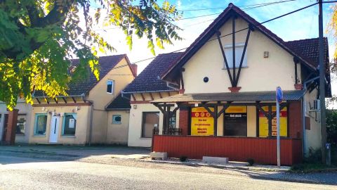 Eladó Üzlethelyiség 7759 Lánycsók 