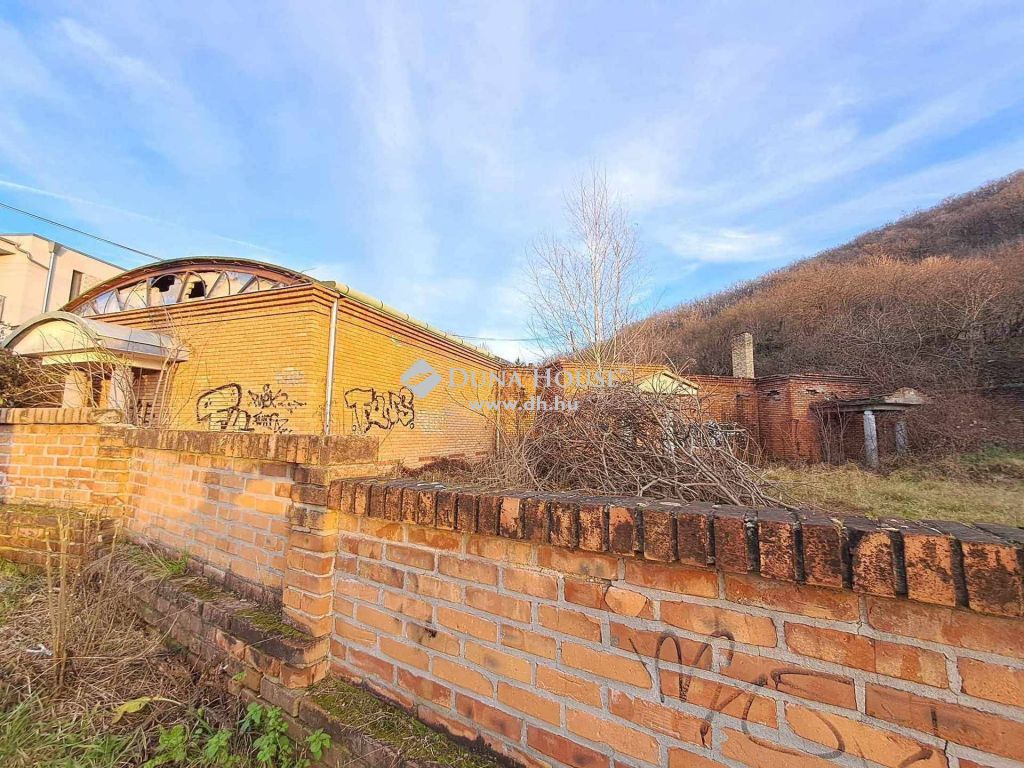 7635 Pécs — 1/4