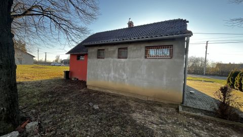Eladó Üzlethelyiség 2645 Nagyoroszi 