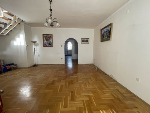 Eladó Lakás 4030 Debrecen Mikepércsi úti garázsos nagy lakás!