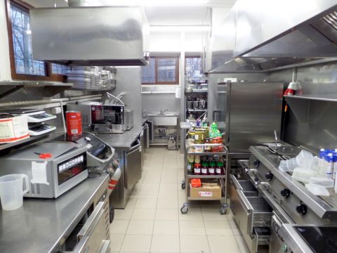 Eladó Vendéglátás 4400 Nyíregyháza Állomás közelében