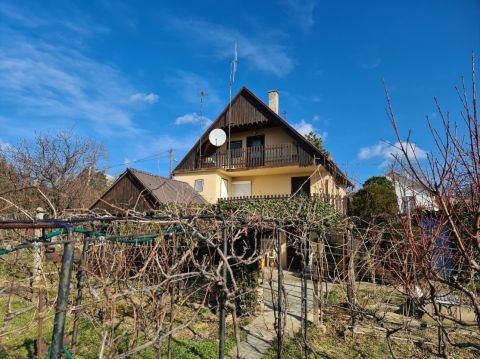 Eladó Ház 7634 Pécs Patacson Lakható állapotú belterületi összközműves ház eladó!