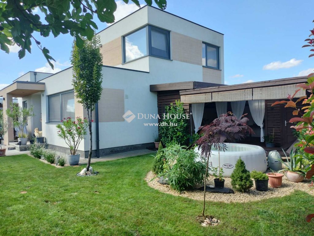 9200 Mosonmagyaróvár , Duna Lakópark — 1/44