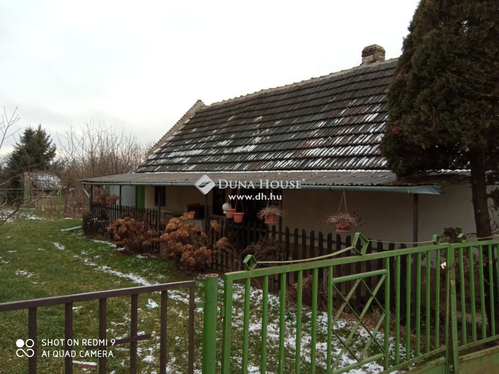 8800 Nagykanizsa , Vásároljon a Nagykanizsa  Csónakázó Tó felett hétvégi házat kilátással a városra — 1/18