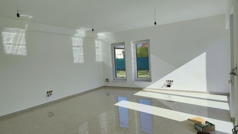 Eladó Ház 2481 Velence új építésű - társasházban