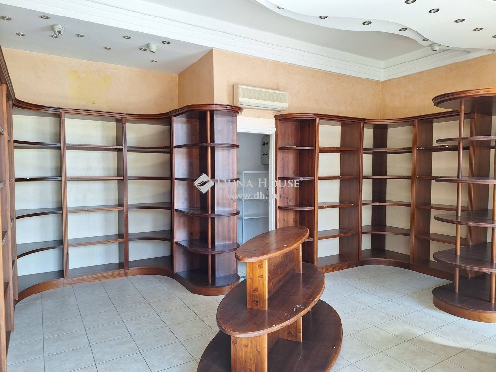 6000 Kecskemét , Belvárosi üzlethelyiség — 1/6