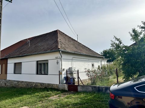 Eladó Ház 7349 Szászvár 