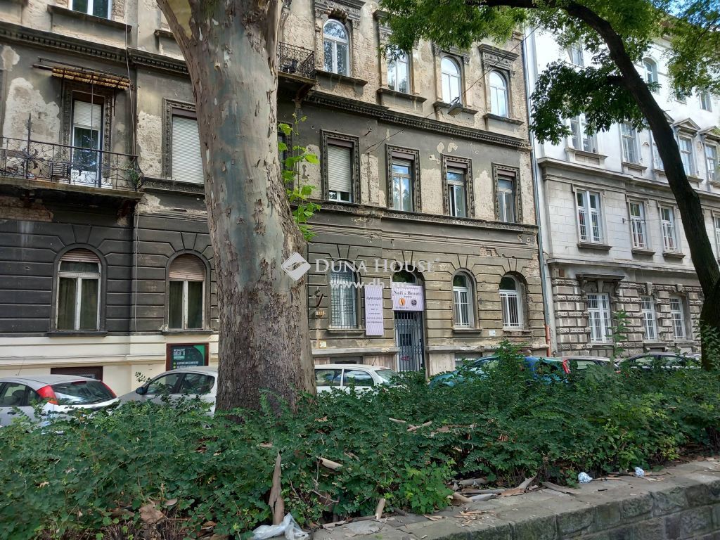 1071 Budapest 7. kerület — 1/12