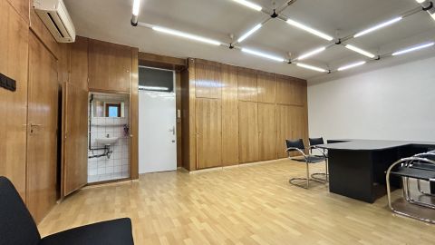 Eladó Iroda 9700 Szombathely , Belvároshoz közel