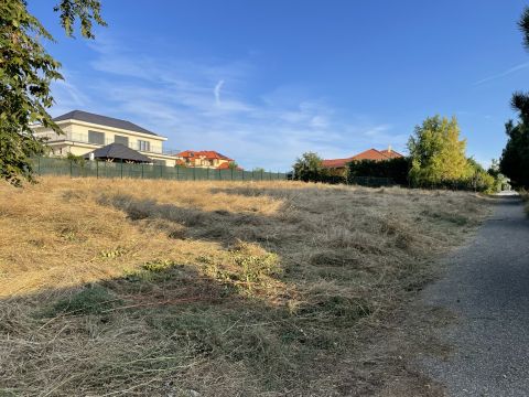 Eladó Telek 2093 Budajenő 