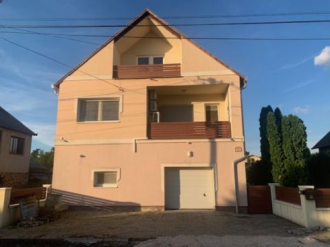 Eladó Ház 2943 Bábolna 