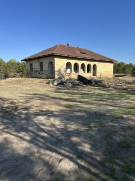 Eladó Ház 6120 Kiskunmajsa , Kiskunmajsa külterületén Csodálatos környezetben családiház