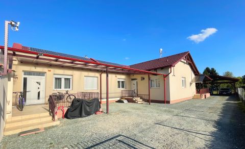 Eladó Ház 9700 Szombathely 2in1 Családi ház Herényben, "0 Ft rezsivel !!!