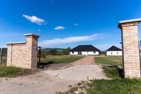 Eladó Ház 2013 Pomáz 