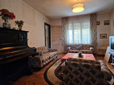 Eladó Ház 8220 Balatonalmádi Balatonalmádi csendes családi övezet