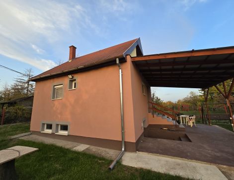 Eladó Ház 8154 Polgárdi Polgárdi, Zárt kerti jó állapotú  ház 