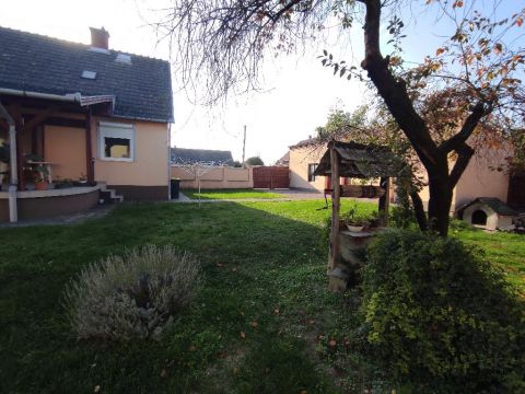 Eladó Ház 7130 Tolna 7130 Tolna, Központ