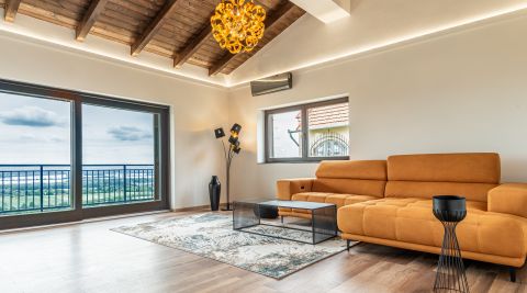 Eladó Ház 8743 Zalaszabar , Panorámás Luxusingatlan