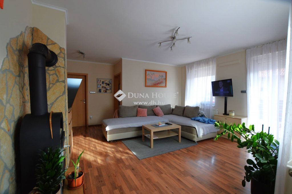 8441 Márkó , családiházas övezet — 1/12