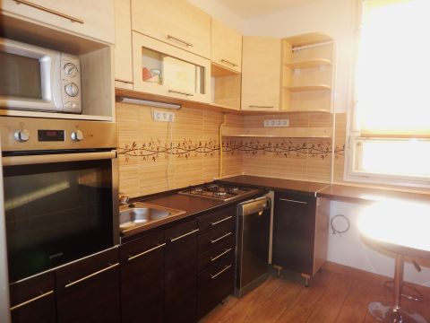 Kiadó Lakás 4028 Debrecen ,  Nagyerdőalján, Campushoz közeli lakás