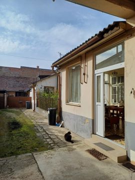 Eladó Ház 2500 Esztergom 