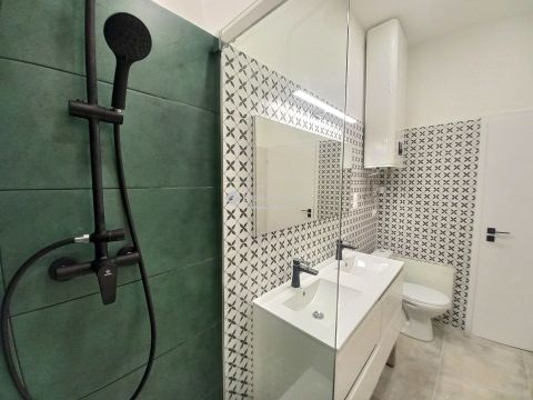 Eladó Lakás 7632 Pécs 