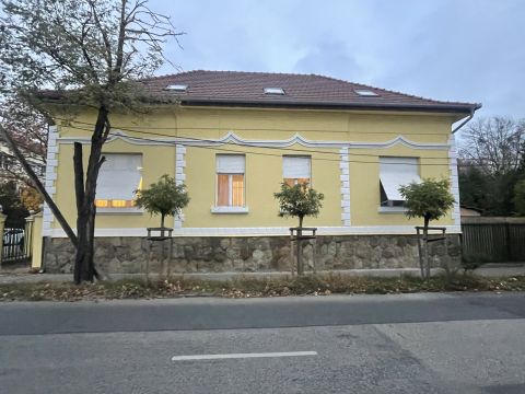 Eladó Ház 1181 Budapest 18. kerület 