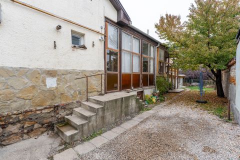 Eladó Ház 8000 Székesfehérvár 