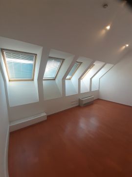 Kiadó Iroda 1062 Budapest 6. kerület , Benczúr utca