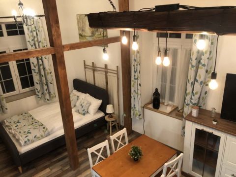 Eladó Vendéglátás 2000 Szentendre Működő apartmanház Szentendre szívében