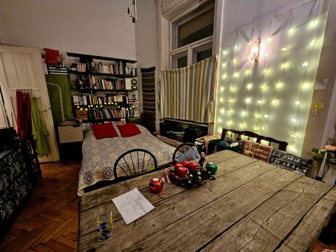 Eladó Lakás 1052 Budapest 5. kerület , A Semmelweis utcában kiváló lakás befektetésre vagy saját felhasználásra