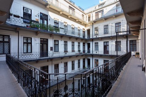 Eladó Lakás 1075 Budapest 7. kerület , Operaház közelében luxus ingatlan eladó