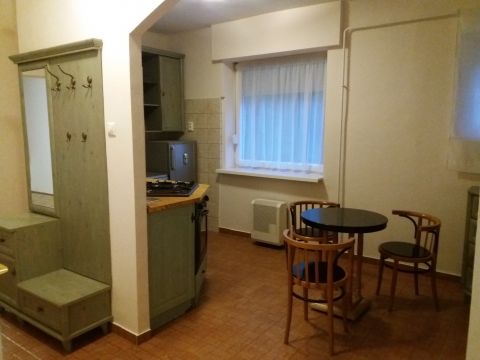 Kiadó Lakás 4028 Debrecen , Nagyerdőn, Egyetem közelében 2 szobás lakás kiadó