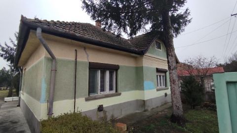 Eladó Ház 5111 Jászfelsőszentgyörgy , 5111 Jászfelsőszentgyörgy, Központi